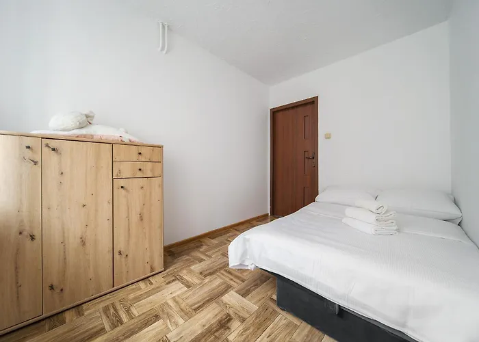 Apartment Wyspa Slodowa For 8 People By Bookinghost Wroclaw