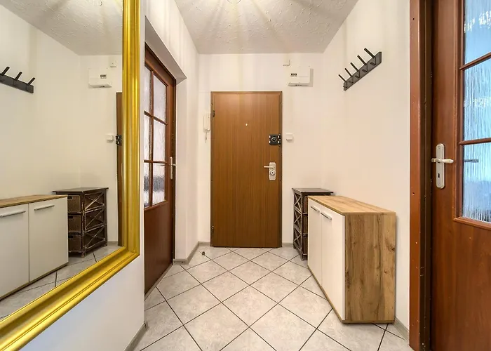 Apartment Wyspa Slodowa For 8 People By Bookinghost Wroclaw