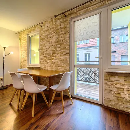 Wyspa Slodowa For 8 People By Bookinghost Appartement *