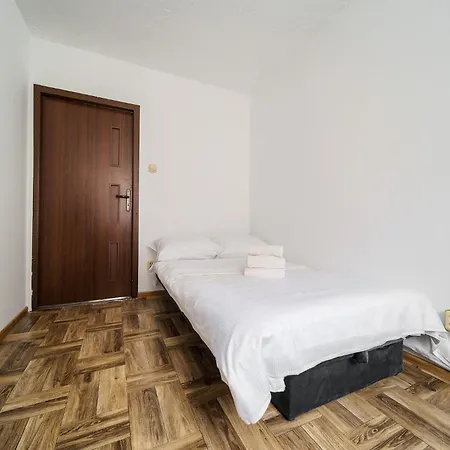 Wyspa Slodowa For 8 People By Bookinghost Appartement *