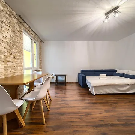 Wyspa Slodowa For 8 People By Bookinghost Wrocław