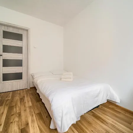 Апартаменти Wyspa Slodowa For 8 People By Bookinghost *