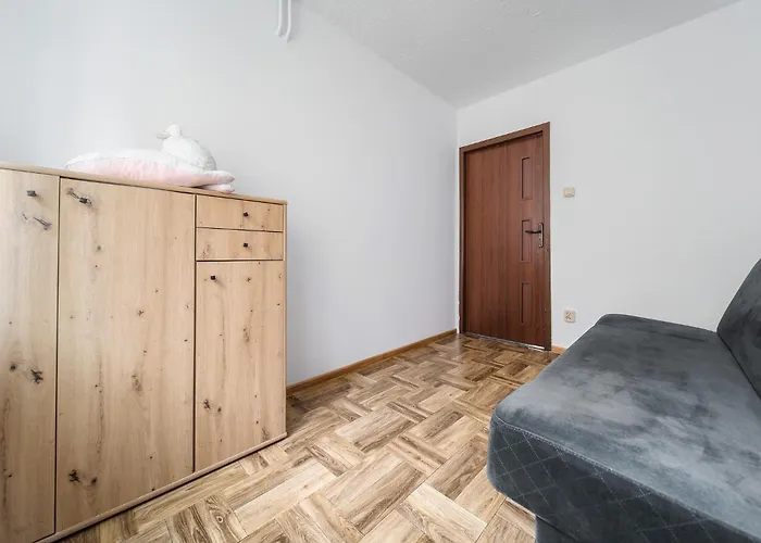 Apartment Wyspa Slodowa For 8 People By Bookinghost