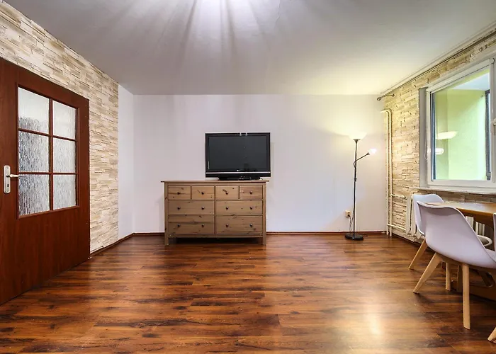 Apartment Wyspa Slodowa For 8 People By Bookinghost