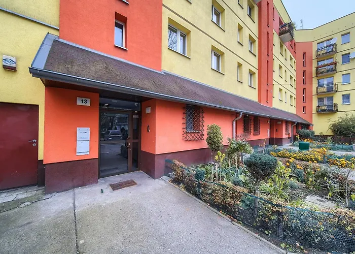 Wyspa Slodowa For 8 People By Bookinghost Wroclaw