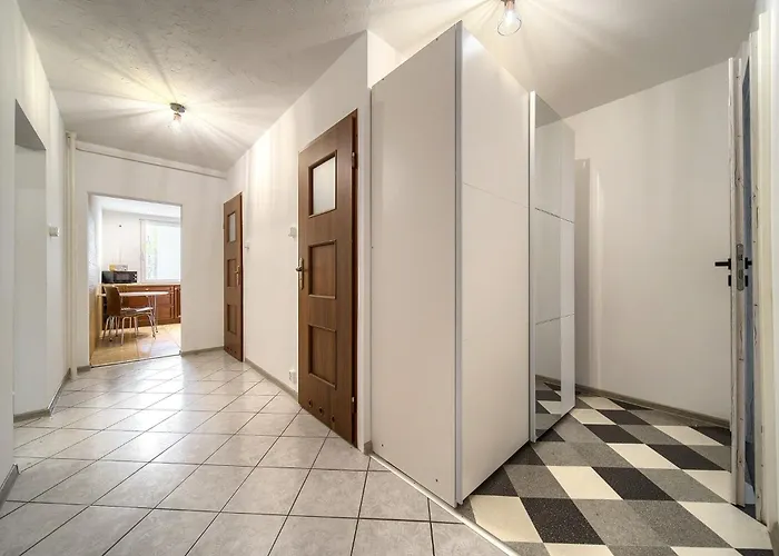 Wyspa Slodowa For 8 People By Bookinghost Apartment Wroclaw